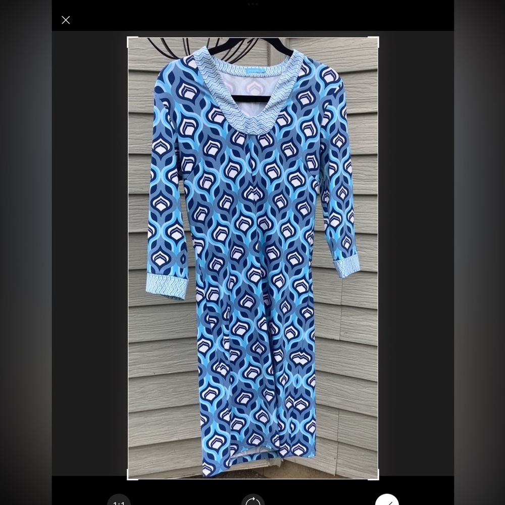 Blue Geometric Long Sleeve V-Neck Women’s Dress